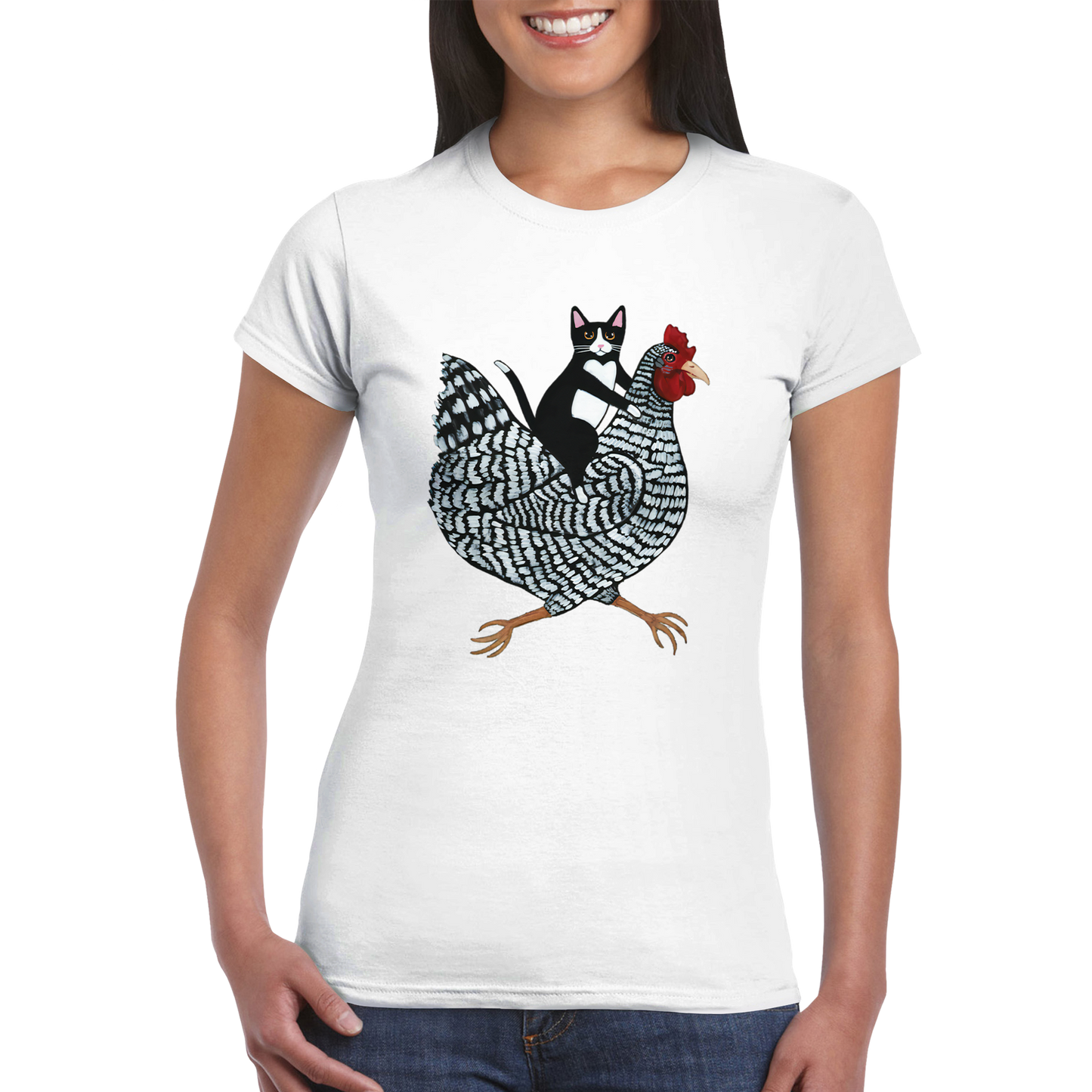 Katze reitet Huhn Damen T-Shirt – Ein humorvolles T-Shirt für Tierfreunde